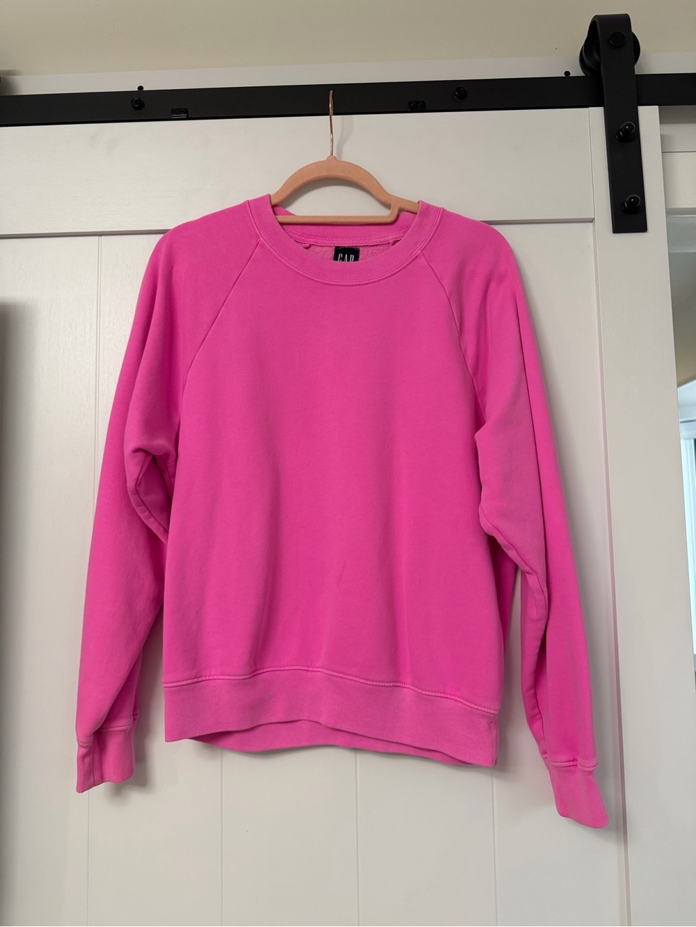 GAP Women's Crewneck Sweatshirt - Bright Pink